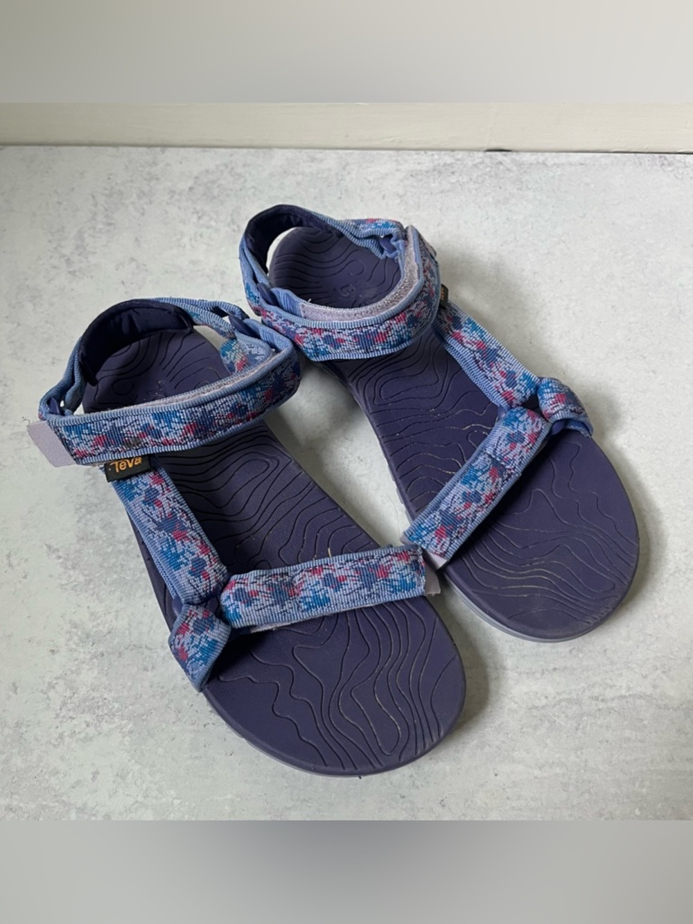 Teva Hurricane Sandals 7 Blue Hard Bottom Hiking Outdoor Walking Summer